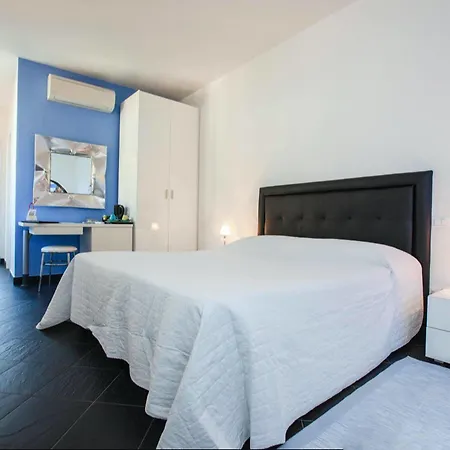 Aparthotel Cinqueterre