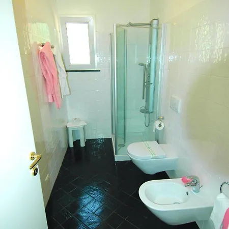 Aparthotel Cinqueterre 4*